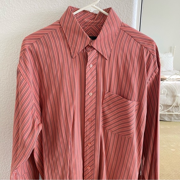 Like New Men's Salmon Red Bugatchi Button Down Dress Shirt Size Large - Picture 2 of 10